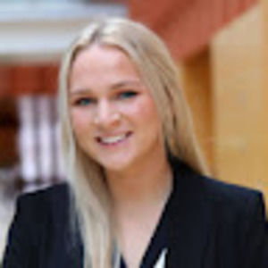 Meet your Posher, Carly